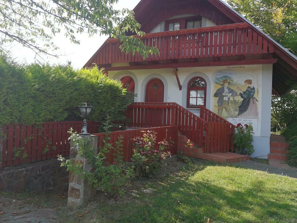 Moj Dom-Toplak Otel Jursinci Dış mekan fotoğraf